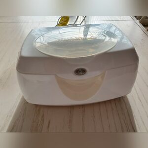 Munchkin White Clear-Lid Electric Wipe Warmer